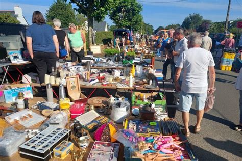 vide grenier côtes d'armor aujourd'hui.